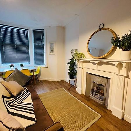 Beautiful Space Stylish And Modern! Perfect Location Blackpool Exterior photo